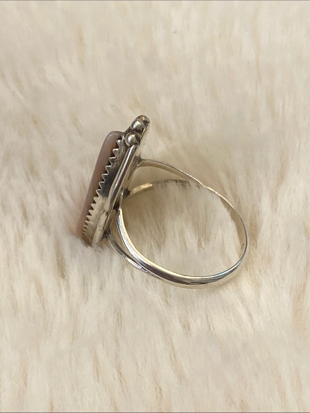 Pink Shell Ring - Picture 4 of 6